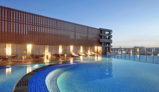 Grand Mercure Batam Centre