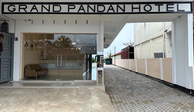 GRAND PANDAN HOTEL