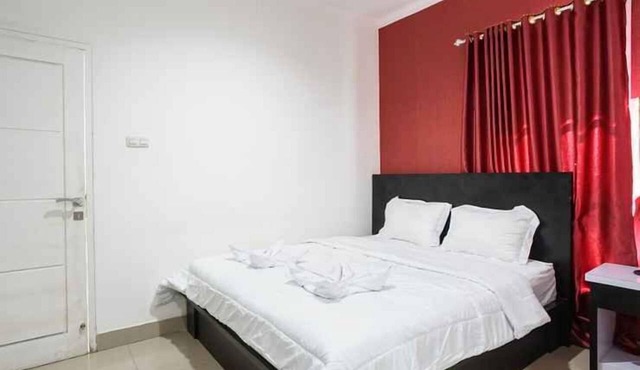 Heine Hotel in Manado