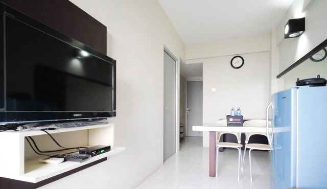 Homey And Comfy 2Br At Dian Regency Apartment in Surabaya