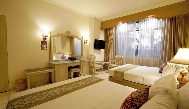 Hotel Indah Palace Solo in Surakarta