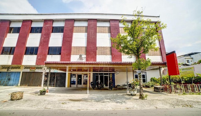 Hotel O near Citraland formerly Brayan Guest House in Medan