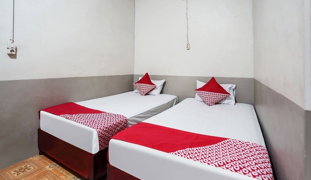 Hotel O Penginapan Indah Permai Syariah in Belitang