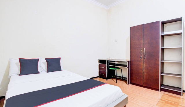 Hotel O Ump Near Rs Margono