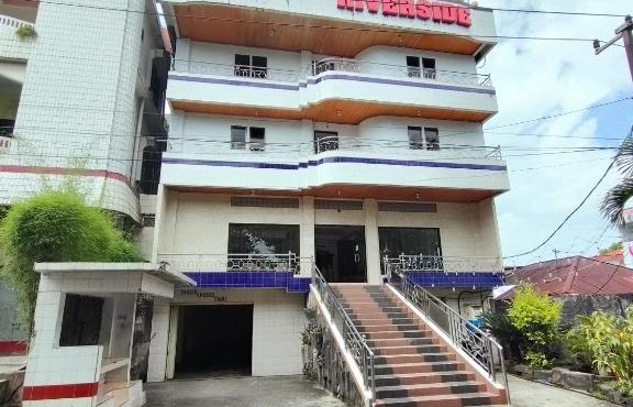 Hotel Riverside Manado