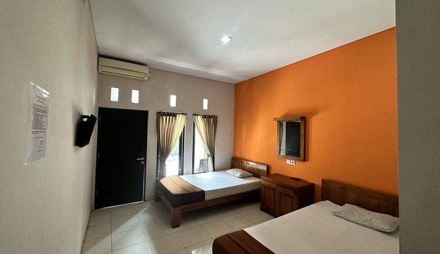 Hotel Warta Sari