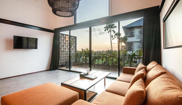 Huge Loft 200m from the Beach