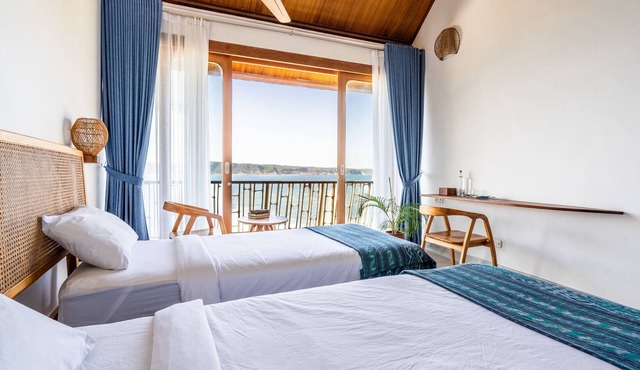 Inlight Lombok Family Deluxe Twin Room in Kuta