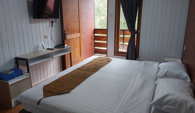 Istana Bromo Resort and Resto