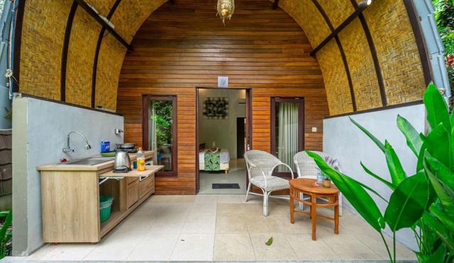 Jungle River 5 BR Villa- Pool, Yoga, Tubing Near Ubud in Sukawati