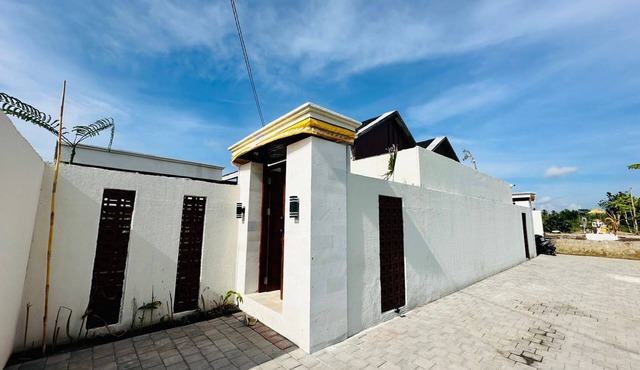 KELAPA VILLA MAMBAL Comfortable place around rice fields