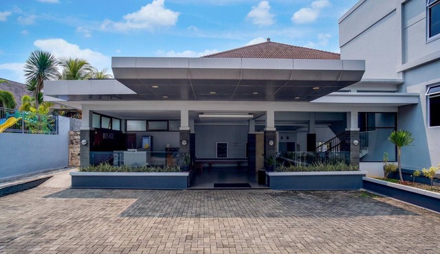Kuraya Elegant Twin Room