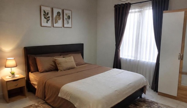 Kuyy Suhu guest house in Probolinggo
