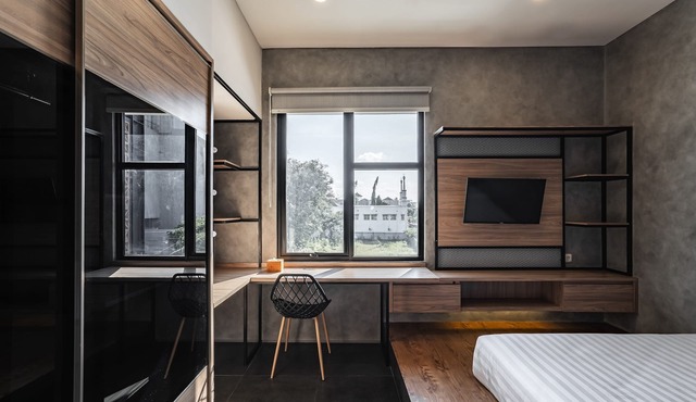LOA Living Solo Baru