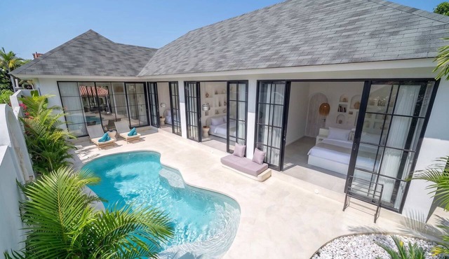 Luxe 3BR Villa Beach Nearby Pool Prime Spot in Badung Regency