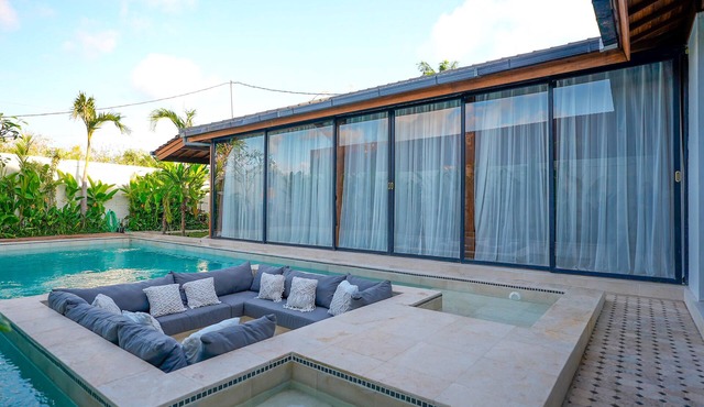 Luxurious Arakana Villa with Pool in Jimbaran