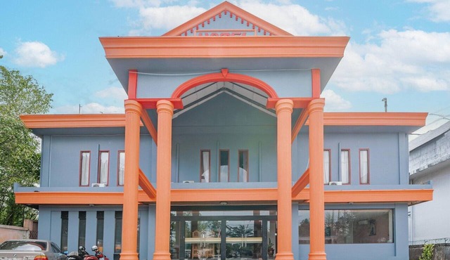 Luxury Deluxe DBL Retreat W/Free WiFi and Parking in Pekanbaru