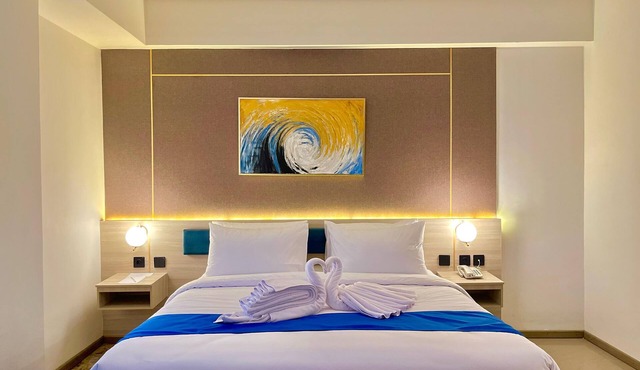 LYNN Hotel Tuban