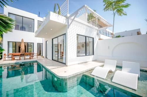 Maison Coucou - Modern Minimalist 3BR Villa near Tanah Lot in Canggu