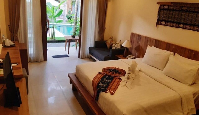 Mina Pelasa Hotel and Resto in Legian