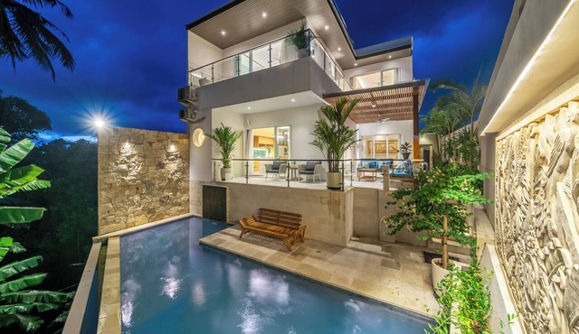 Modern 4BR Canggu Villa/Rooftop/Pool/View in tabanan