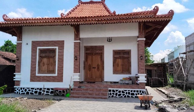 Naufal Homesty, full rumah set klasik minimalis