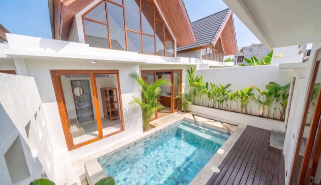 NEW Private Villa, Seminyak, 2 BDR, Beach Access in Kota Denpasar