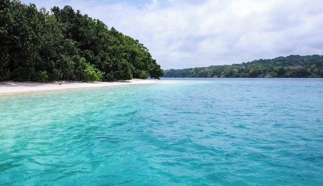 NIKKI Peucang Resort in Peucang Island