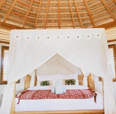 Oeseli Beach Bungalow in Rote Island