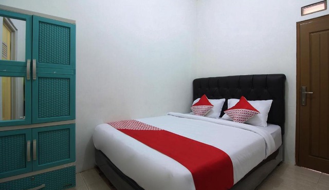 OYO 2593 Mawar Homestay in Lampung
