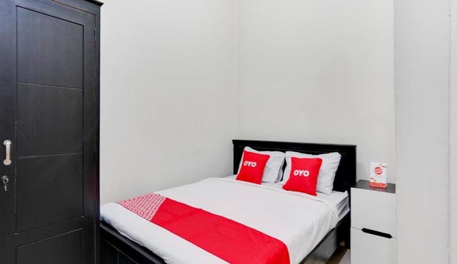 OYO 3705 Orchid Family Residence in Lamongan