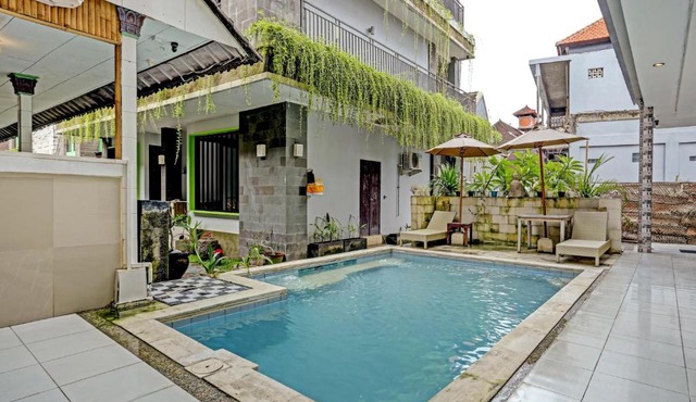OYO 90155 Landuh Merta Residence in Balian