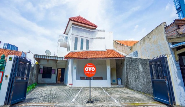 OYO 90843 Vip Syariah Jemur Andayani in Djemurwonosari Kendang
