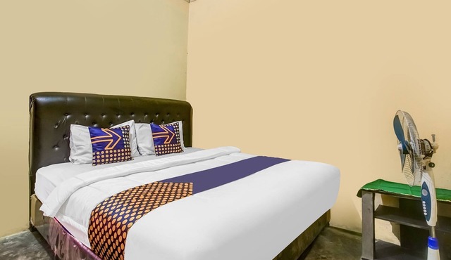 OYO HOMES 91255 Desa Wisata Embung Purworejo Syariah