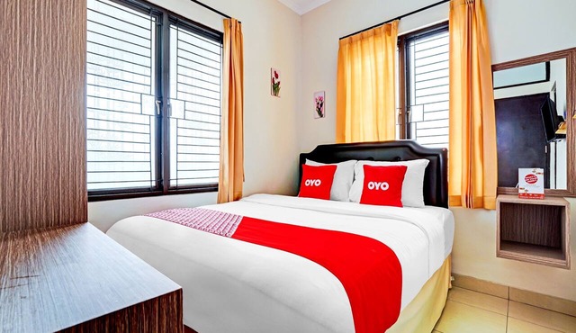 OYO Life 90211 I-sidji Inn in Karawang