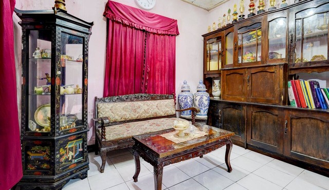 OYO Life 90701 Kost Syariah Deris in Sumedang