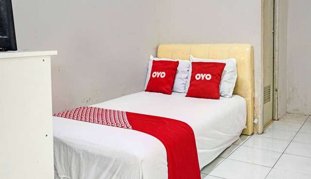 OYO Life 92684 Kost Mutiara Nirwana in Karawang