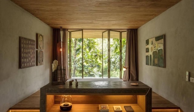 Peaceful river and jungle views, 6 bedrooms, close to beaches.
