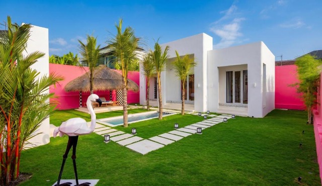 Pink Paradise · Couples Villa · Pool · Canggu