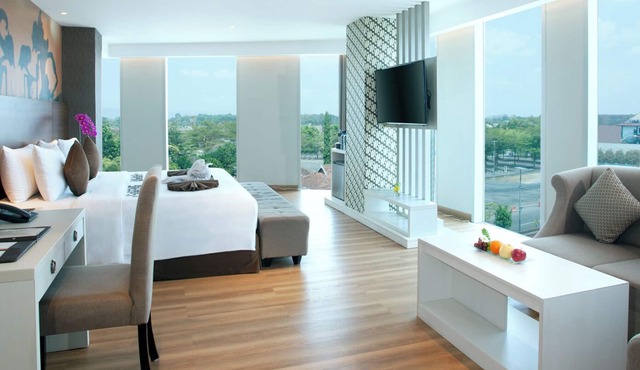 Platinum Adisucipto Hotel & Conference