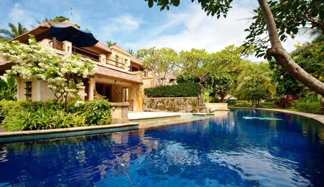Pool Villa Merumatta Senggigi in Senggigi