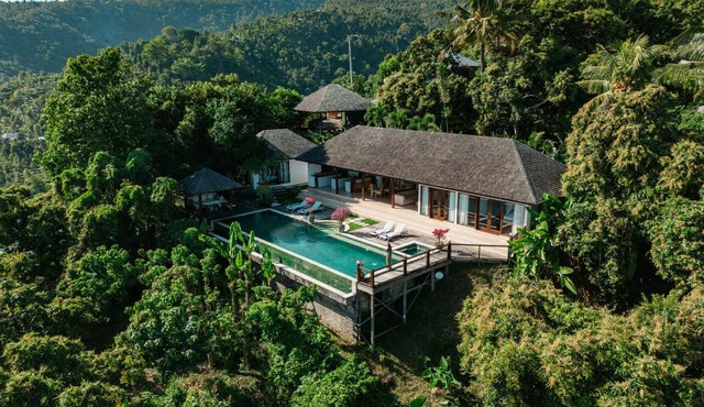 Private Infinity Pool | Sunset Deck | Ocean Views