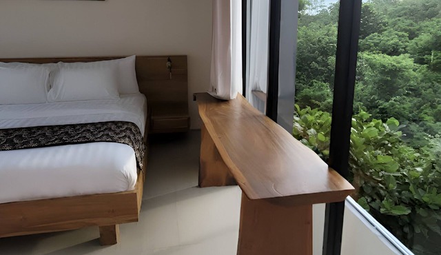 Private Pool Villa | Walk to Top Restaurants and Nearby Beach Access! in Bali