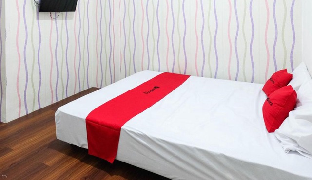 RedDoorz near Ahmad Yani Airport 3 in Semarang