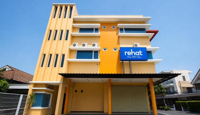 Rehat at The Karins Guest House in Bandung