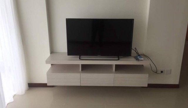 Sea view condominium with easy access in North Jakarta