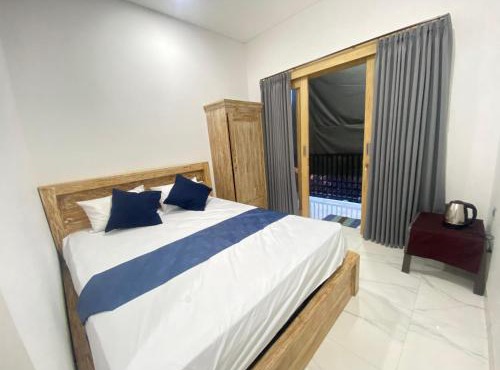 SH Hotel Kuta- 20 Second to the Beach by Micky Studio in Legian