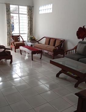 SN Family Home Stay in Cipanas
