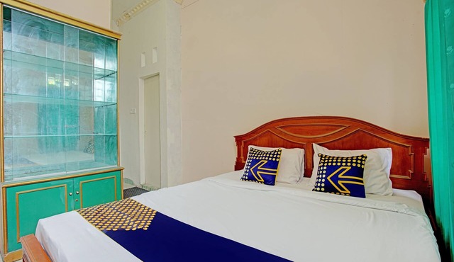 SPOT ON 92905 Sutomo Residence Syariah Near Taman Tugu Padang Area in Lawang