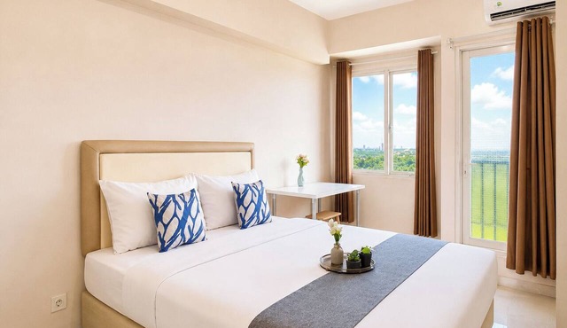 Strategic And Cozy Studio At Apartment Podomoro Golf View in Depok